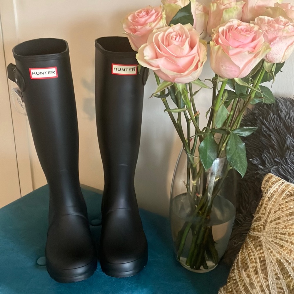 HUNTER RAIN BOOTS-brand new✨✨